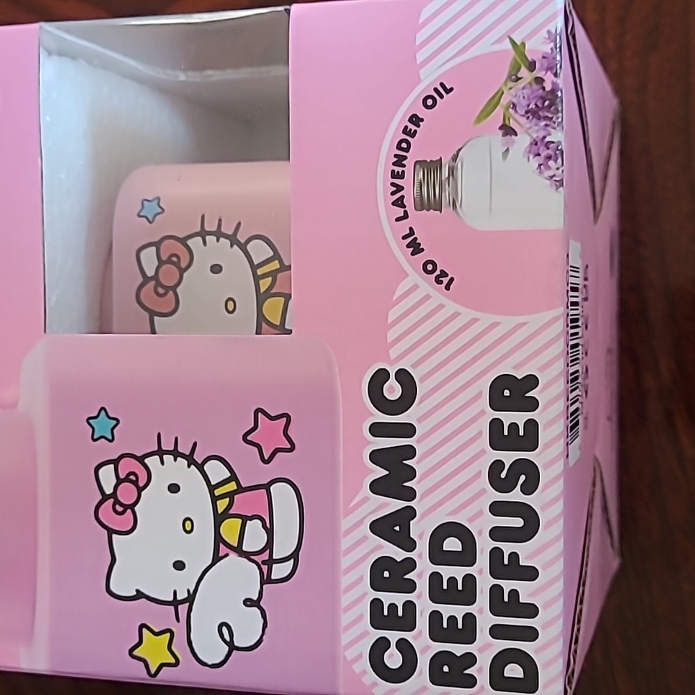 🎀Hello Kitty Ceramic Reed Diffuser - Picture 2 of 7